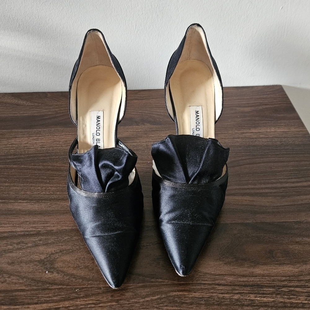 Manolo Blahnik Black Satin Ruffle D'orsay Pointed Toe Heels, Size 40 (US 9). EUC